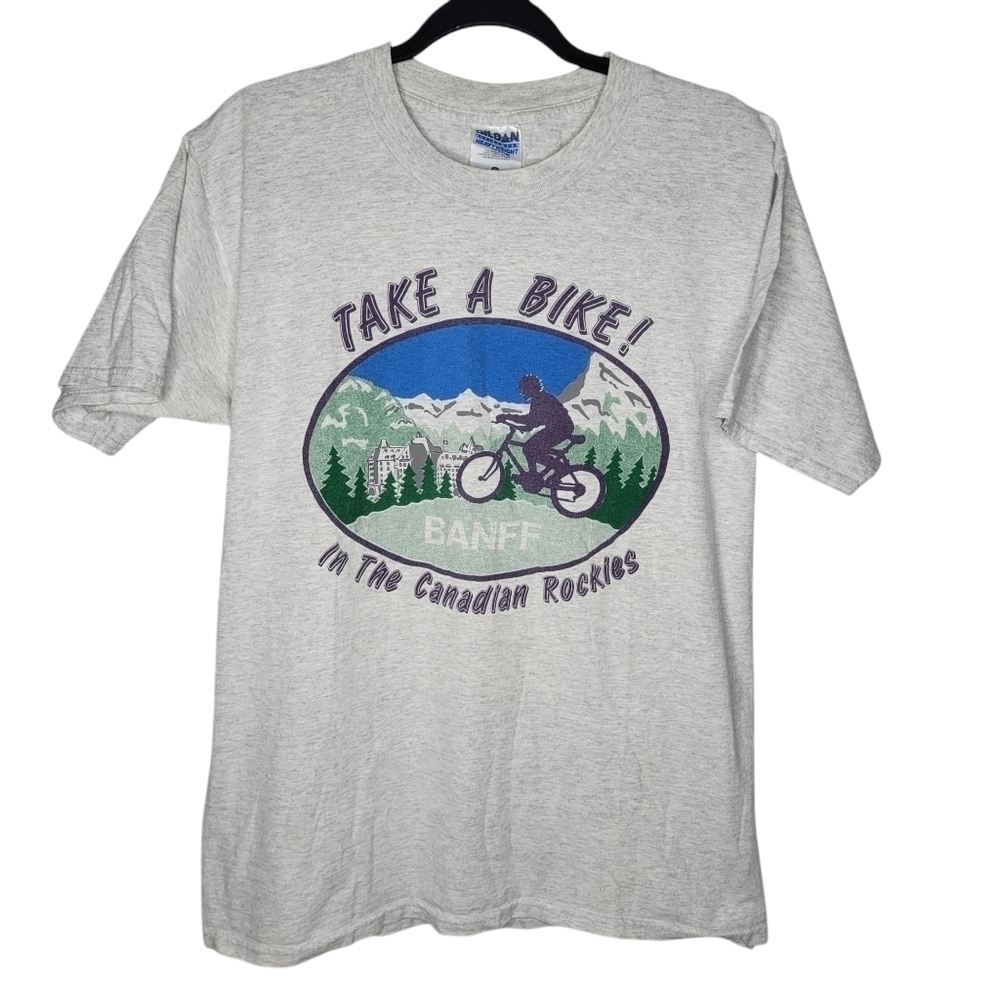 Vintage 90s Banff Alberta Calgary Canada National Park Hike Bike Graphic T-Shirt